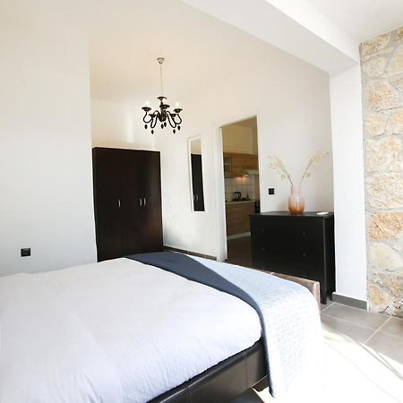 Luxury Apartments Christos Gouvia Exterior foto